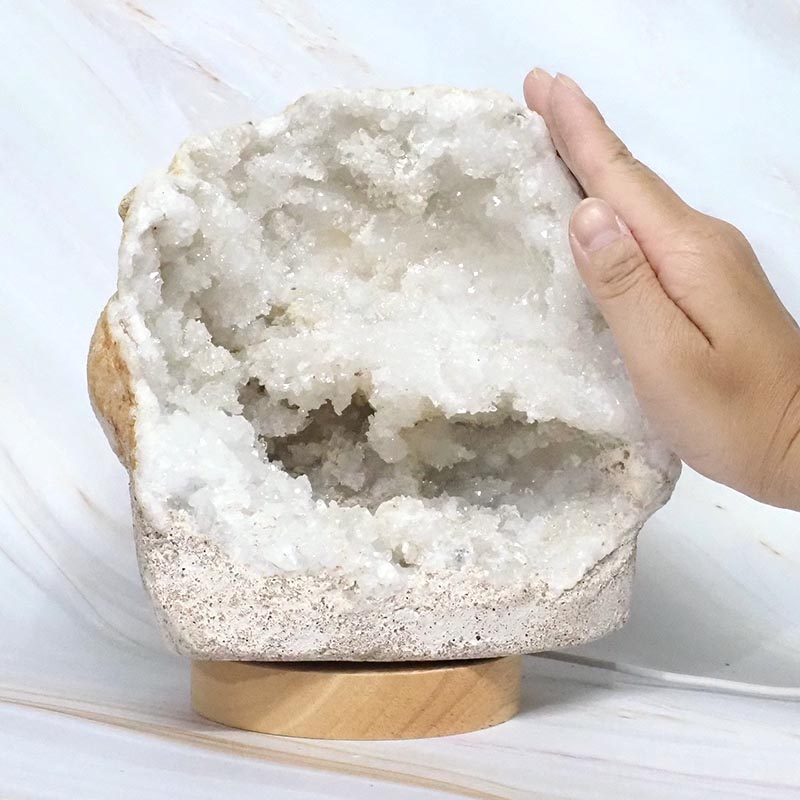 2.03kg Natural Calcite Geode Lamp with Large LED Light Base DN1762 5 Natural Calcite Geode Lamp with Large LED Light Base DN1762 | Himalayan Salt Factory