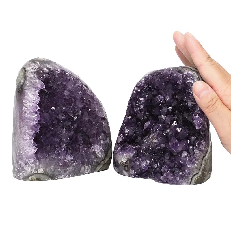 1.85kg Amethyst Polished Crystal Geode Specimen Set 2 Pieces DK876 4 Amethyst Polished Crystal Geode Specimen Set 2 DK876 | Himalayan Salt Factory
