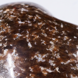 Madagascar-Granite-Heart-DS2670 | Crystal Factory