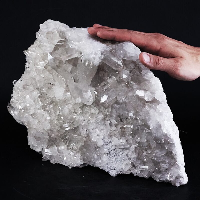 4.9kg Clear Quartz Cluster DS3073 4 Clear Quartz Cluster DS3073 | Crystal Factory