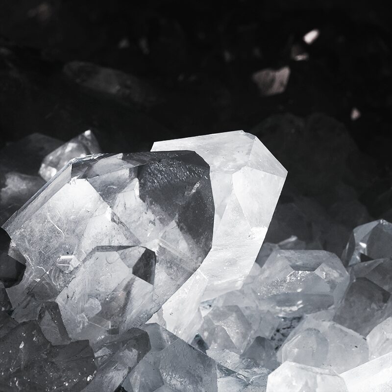 4.9kg Clear Quartz Cluster DS3073 6 4.9kg Clear Quartz Cluster DS3073 - Image 4